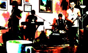 317264_131574210271378_6571017_n